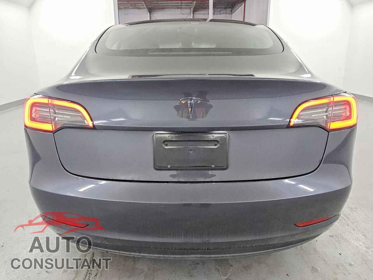 TESLA MODEL 3 2023 - 5YJ3E1EA7PF447779