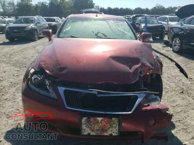LEXUS IS 2014 - JTHFF2C29E2530950