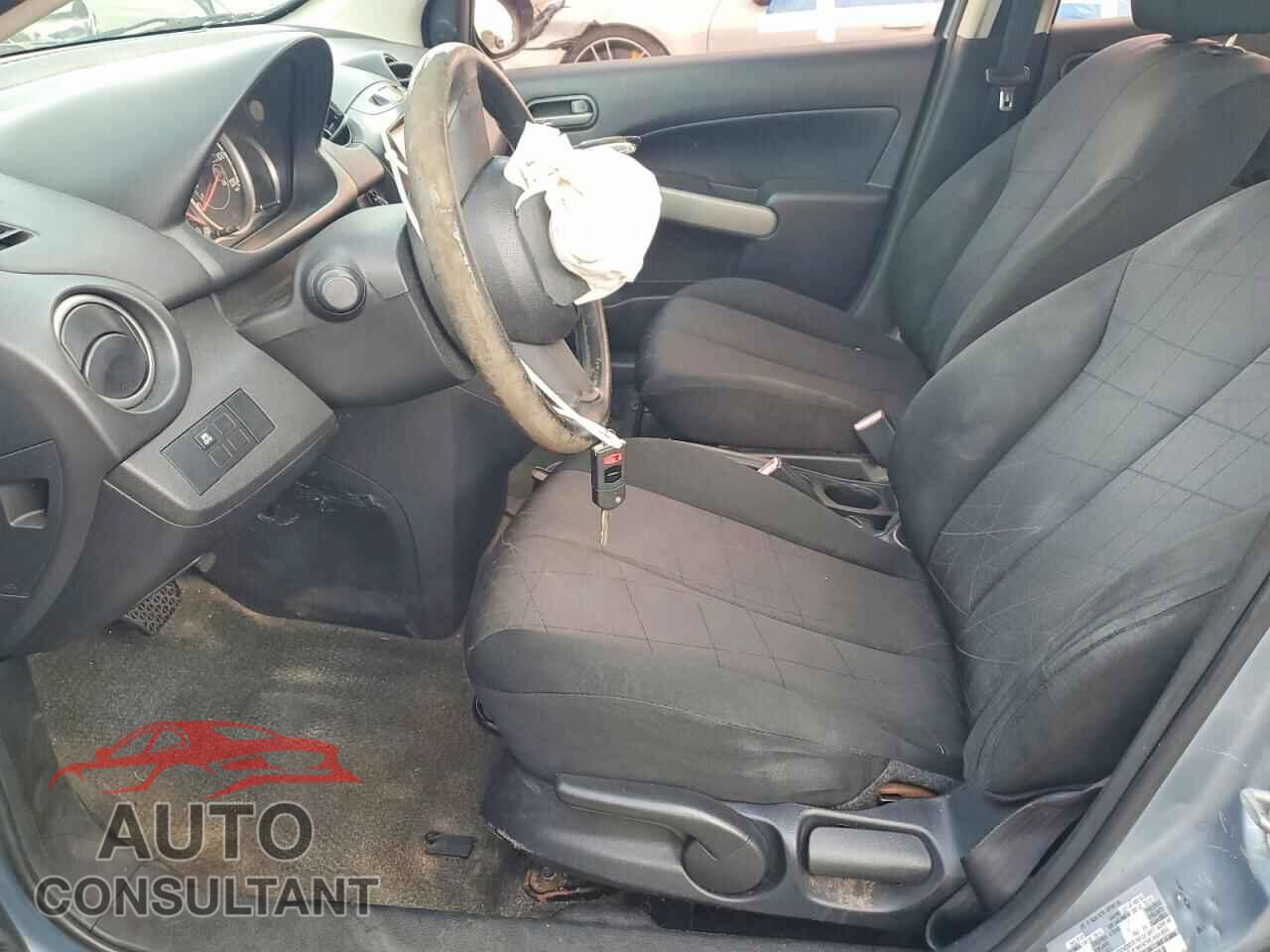MAZDA 2 2013 - JM1DE1KY7D0170616