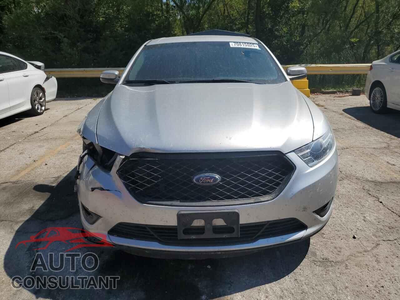 FORD TAURUS 2016 - 1FAHP2E82GG113741