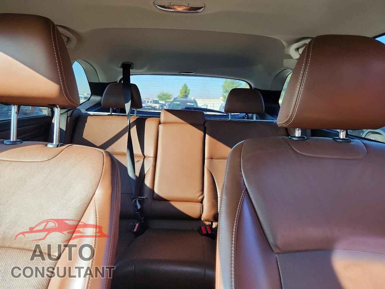 SUBARU OUTBACK 2017 - 4S4BSATC8H3353445