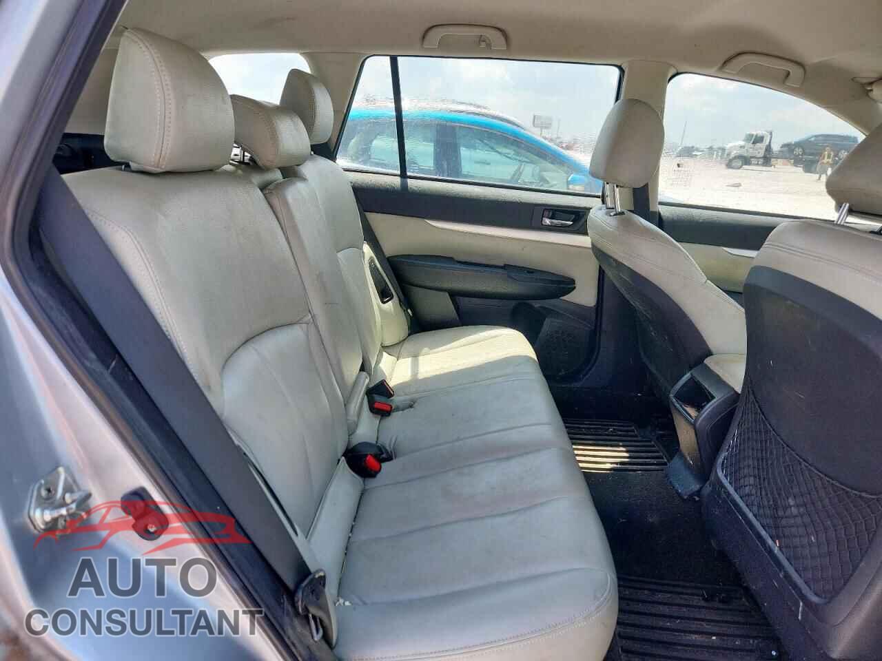 SUBARU OUTBACK 2013 - 4S4BRCAC8D3301026