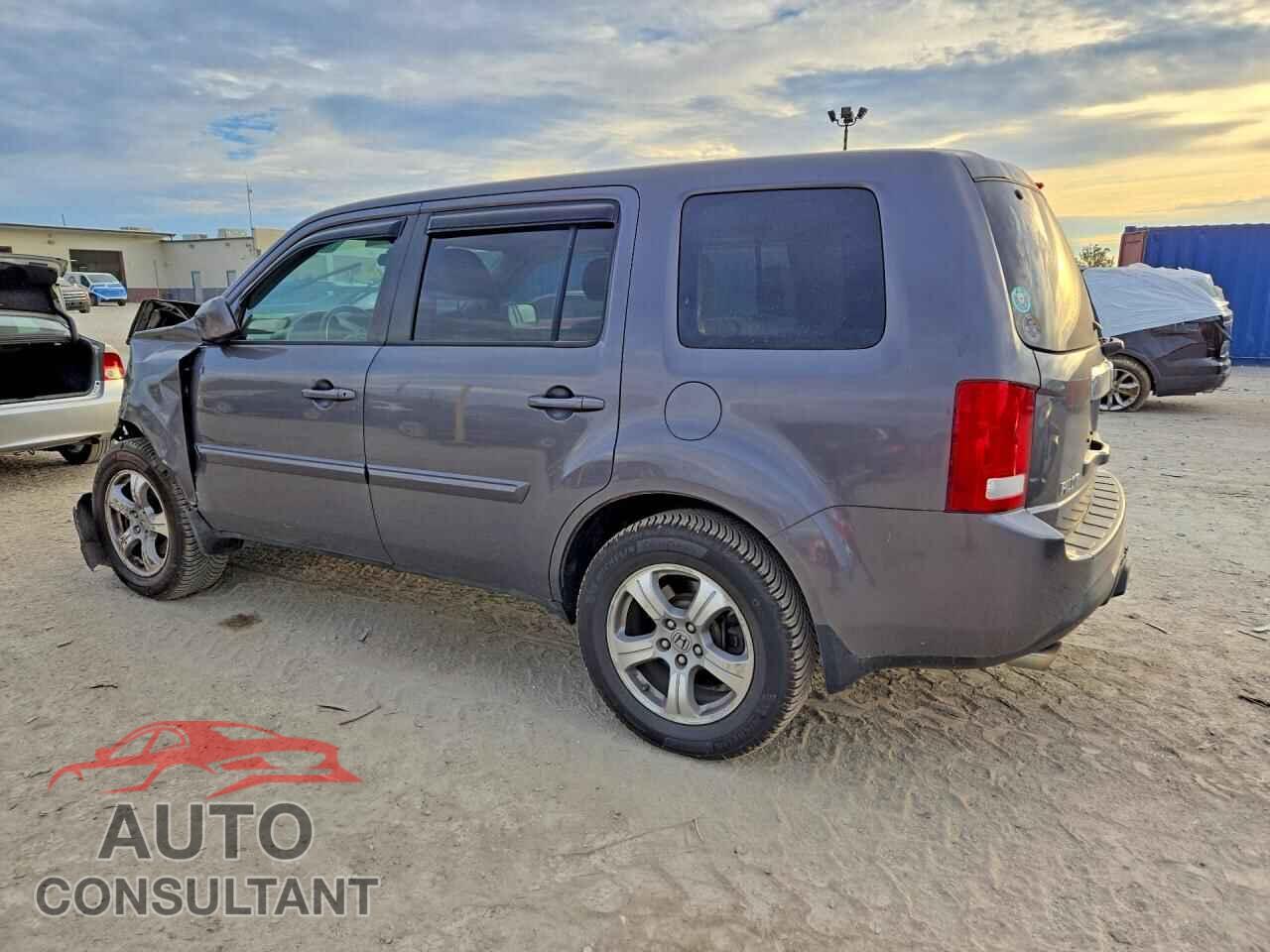 HONDA PILOT 2015 - 5FNYF4H48FB054804