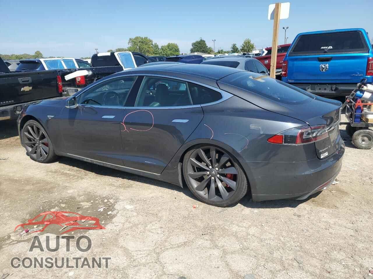 TESLA MODEL S 2015 - 5YJSA1E44FF106503