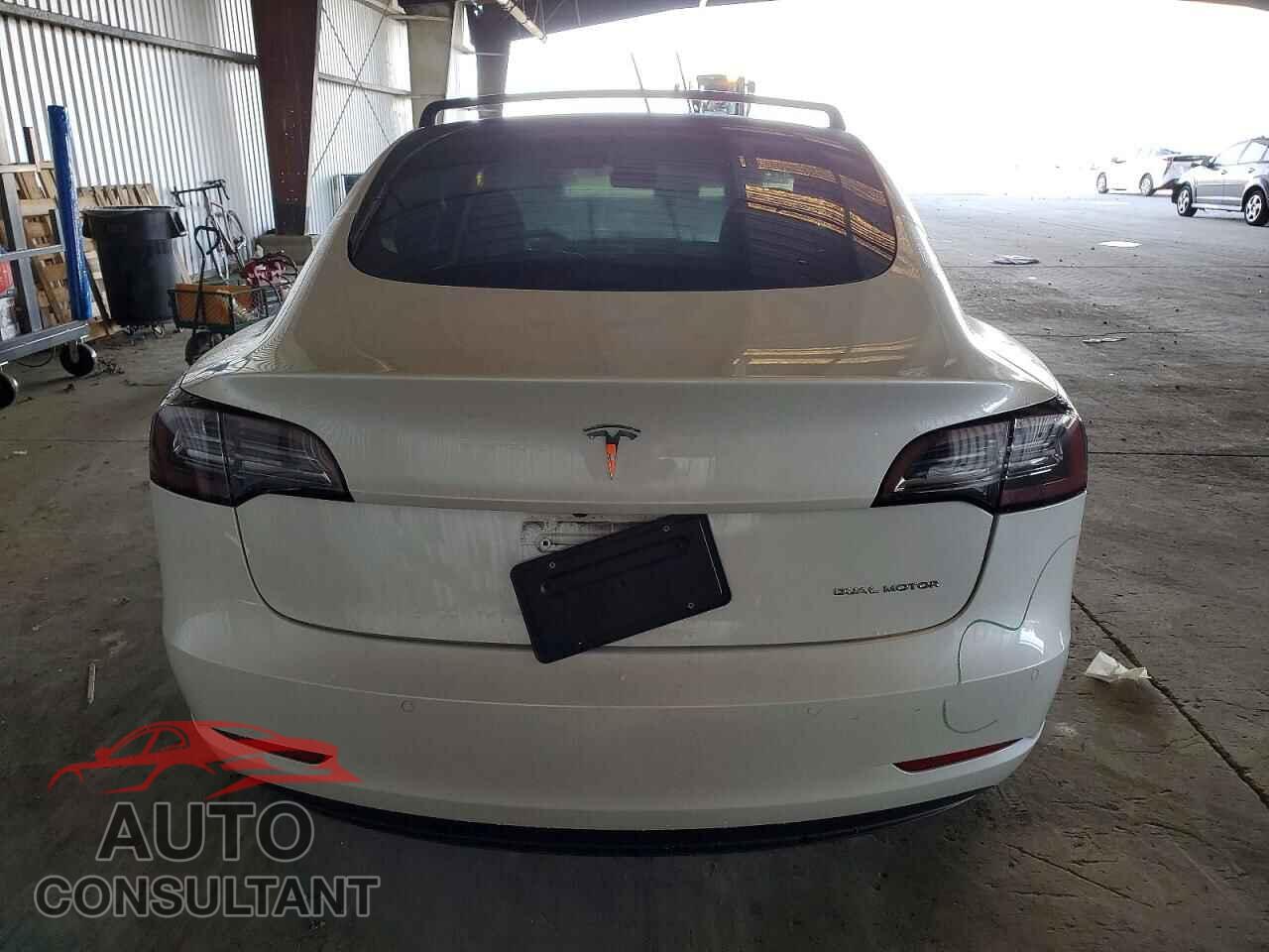 TESLA MODEL 3 2021 - 5YJ3E1EB9MF993052