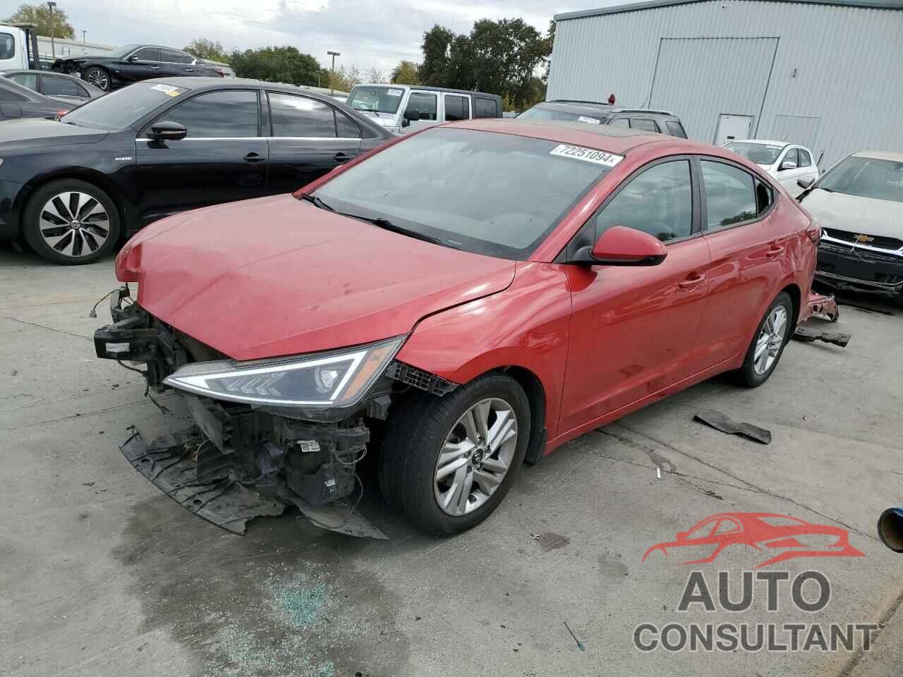 HYUNDAI ELANTRA 2020 - 5NPD84LF4LH631021