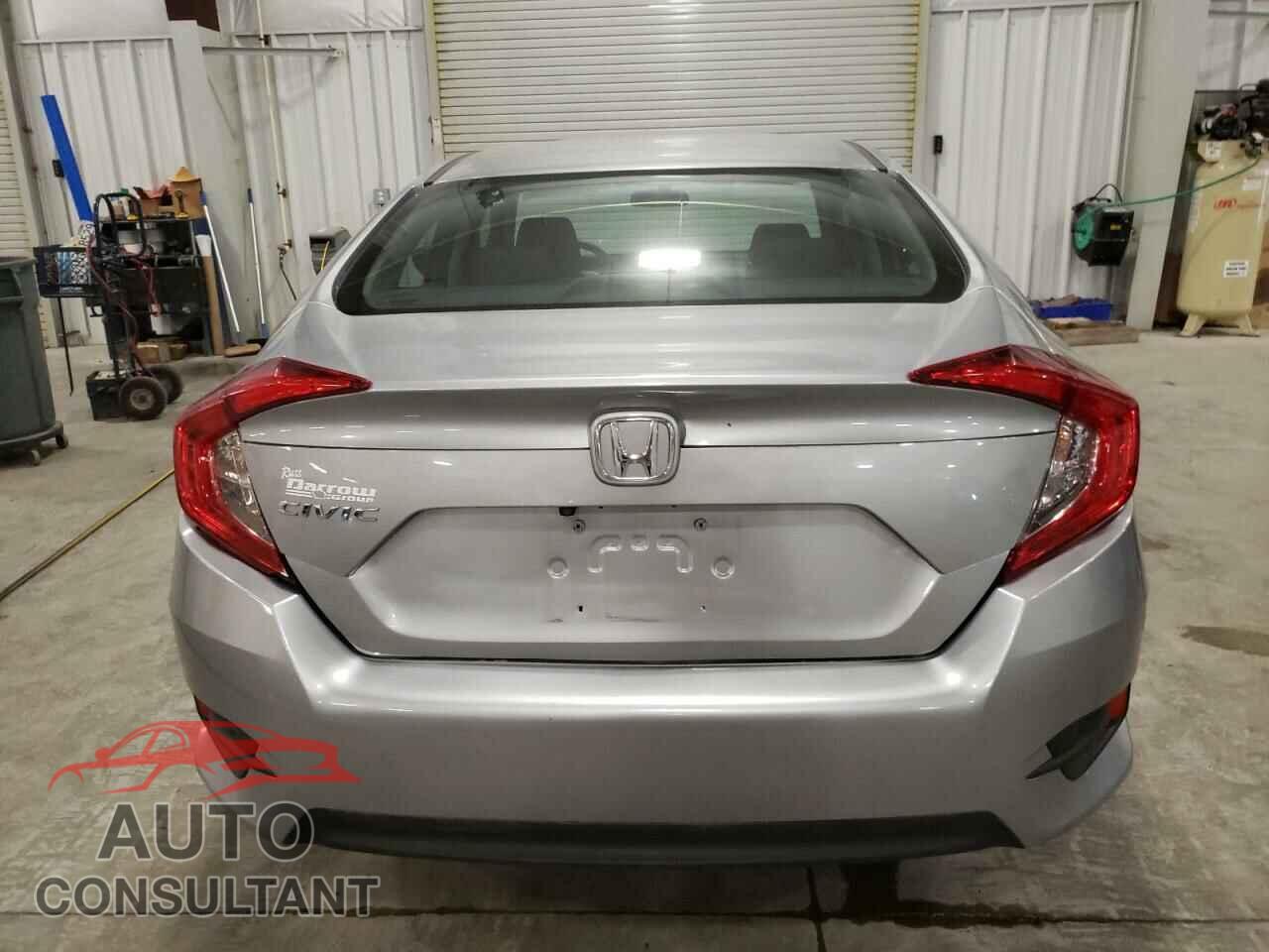 HONDA CIVIC 2018 - 19XFC2F5XJE018613