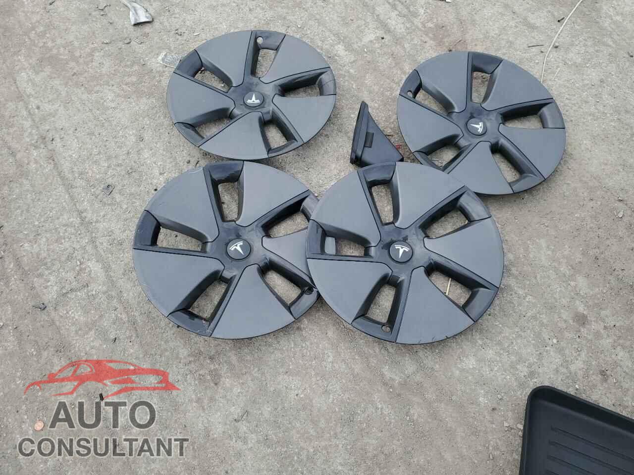TESLA MODEL 3 2021 - 5YJ3E1EA3MF986122