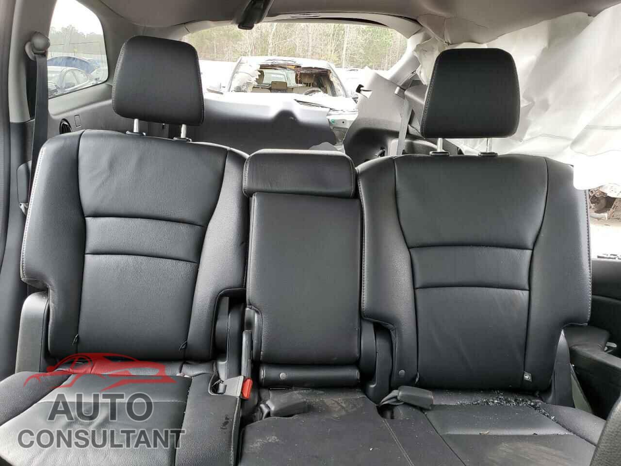 HONDA PILOT 2017 - 5FNYF5H54HB014706