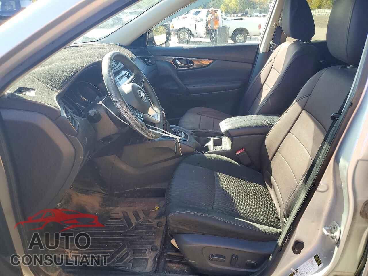 NISSAN ROGUE 2018 - KNMAT2MV2JP615526