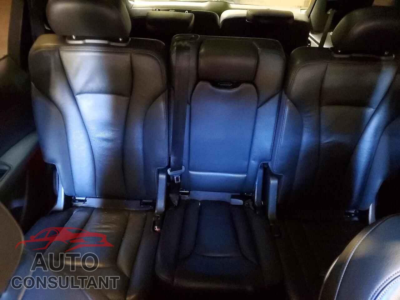 AUDI Q7 2017 - WA1LAAF71HD016629