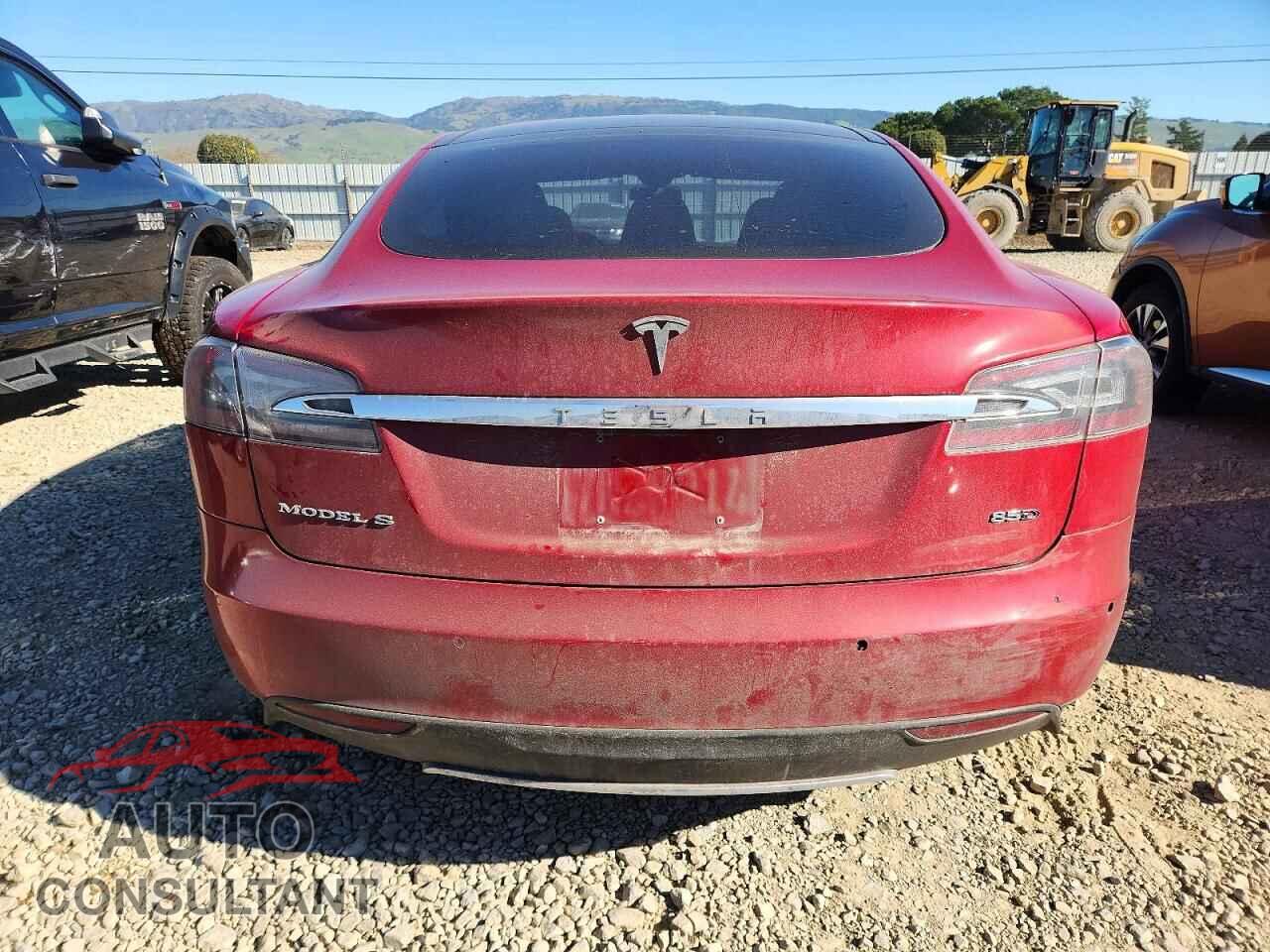 TESLA MODEL S 2015 - 5YJSA1E28FF105143