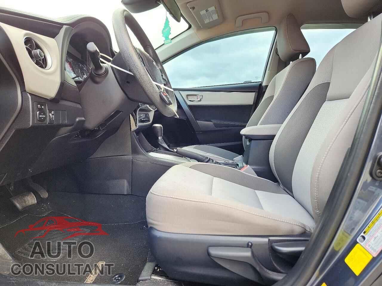 TOYOTA COROLLA 2017 - 2T1BURHEXHC866730