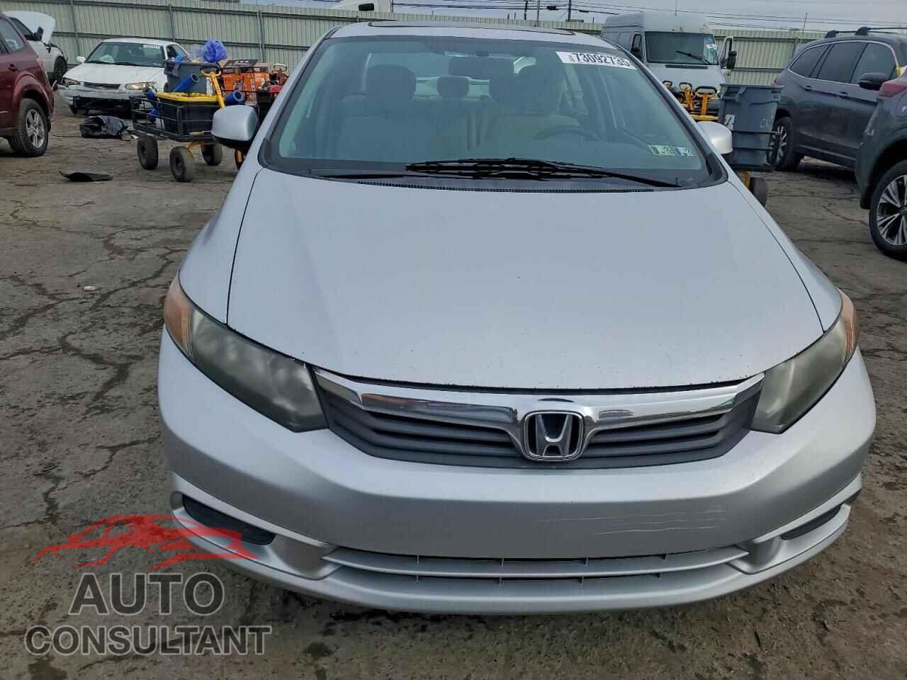 HONDA CIVIC 2012 - 2HGFB2F84CH526551