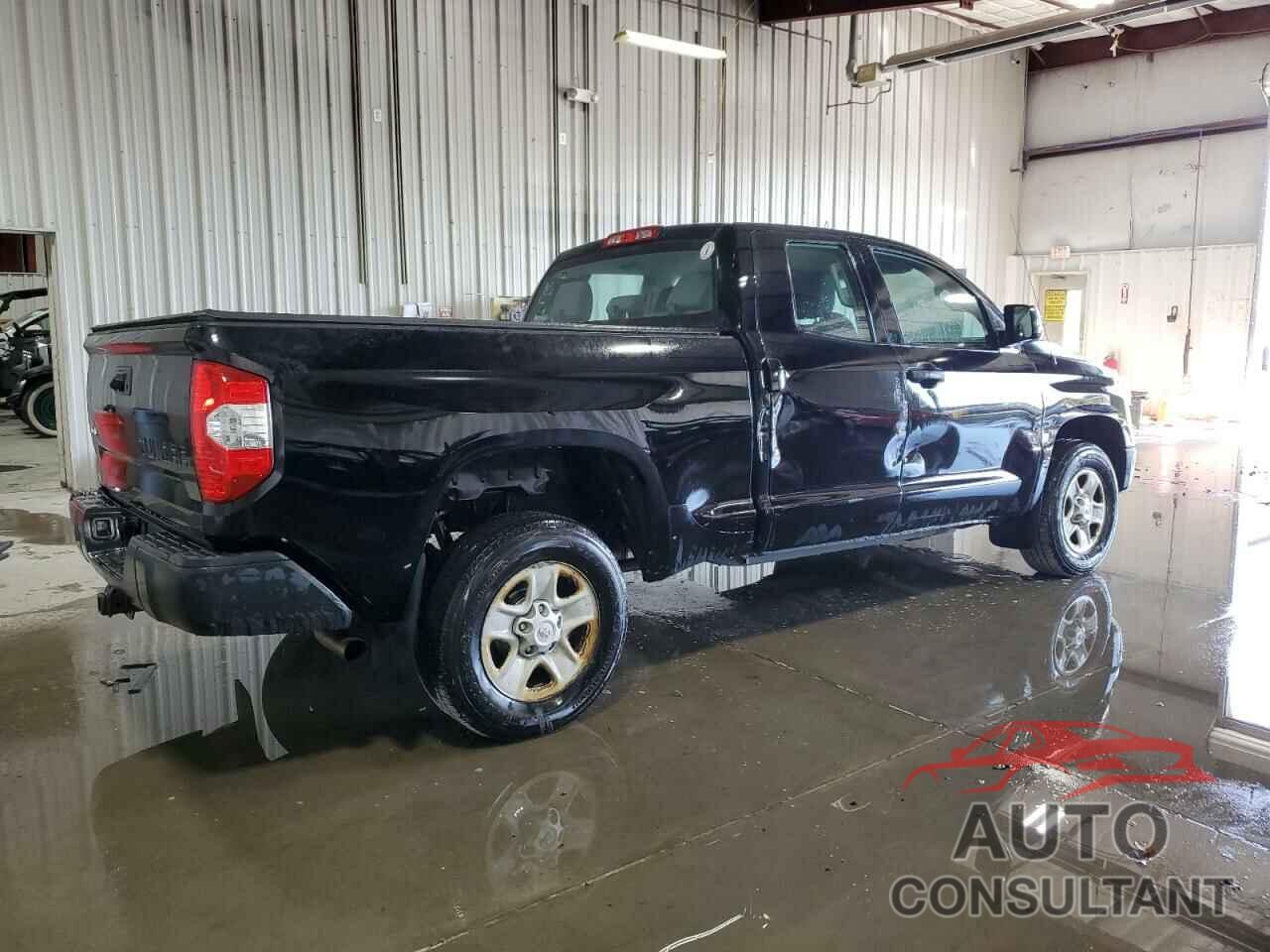 TOYOTA TUNDRA 2017 - 5TFUM5F1XHX071972