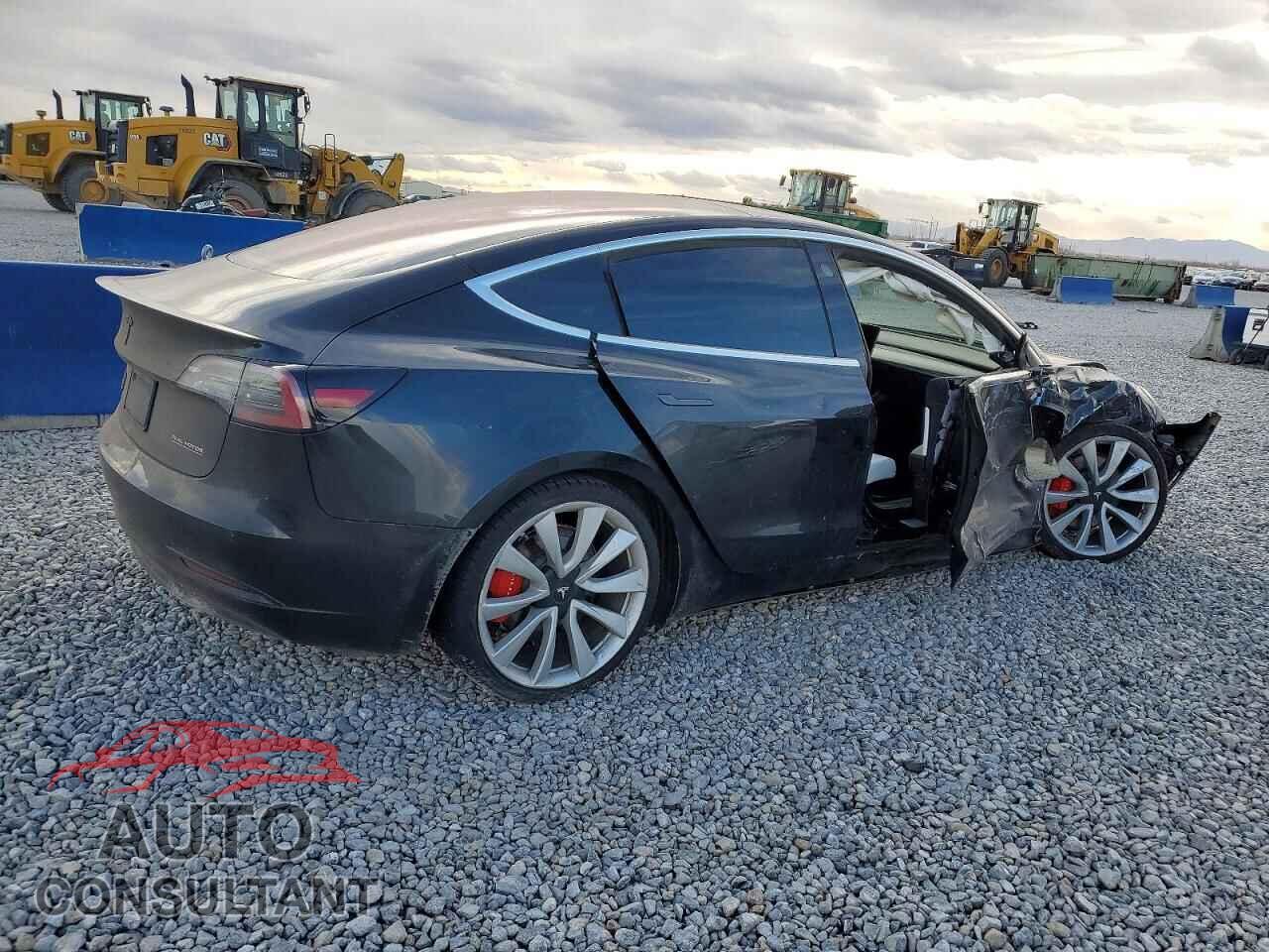 TESLA MODEL 3 2019 - 5YJ3E1EB4KF238131