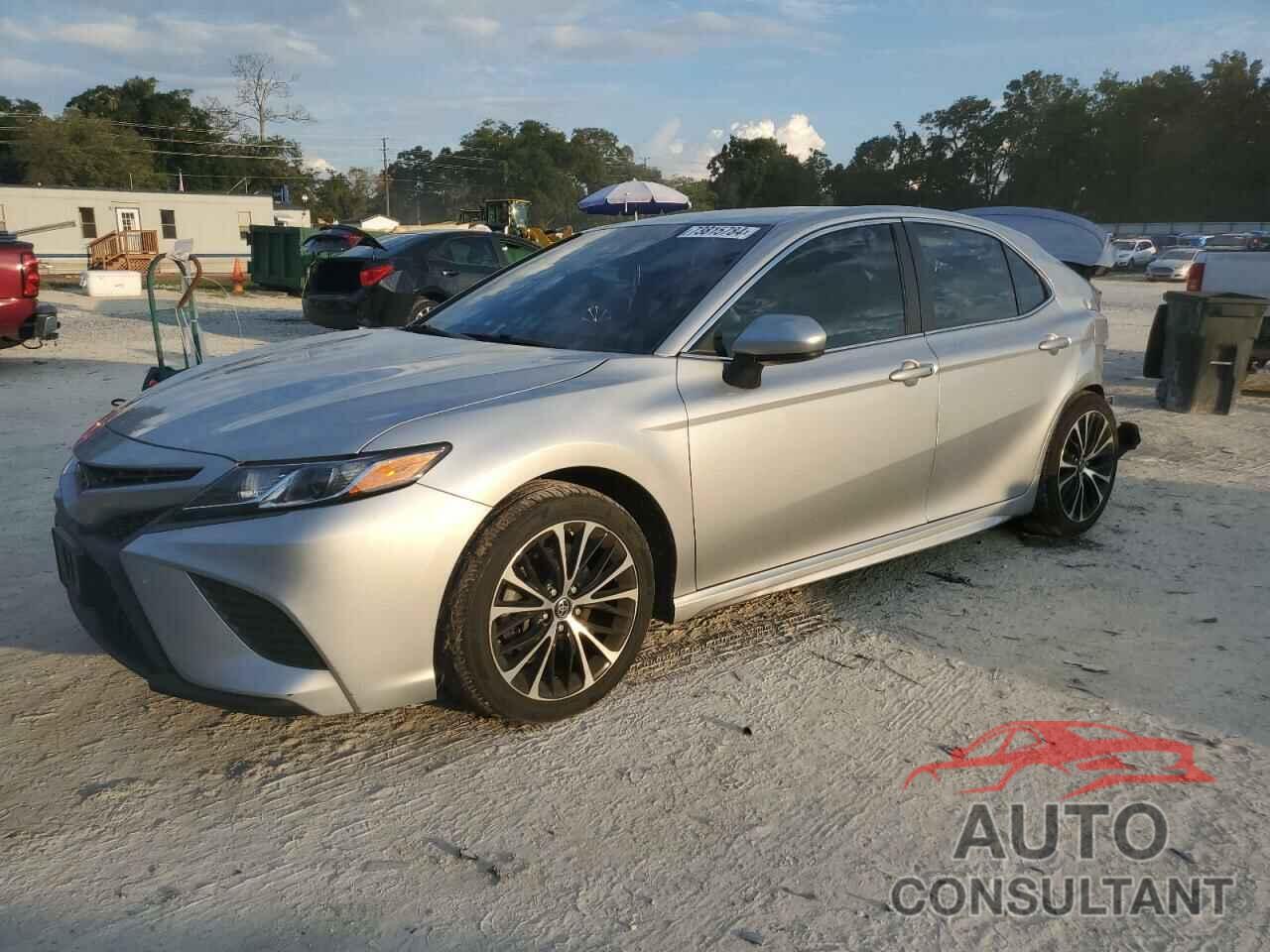 TOYOTA CAMRY 2018 - 4T1B11HK6JU128752