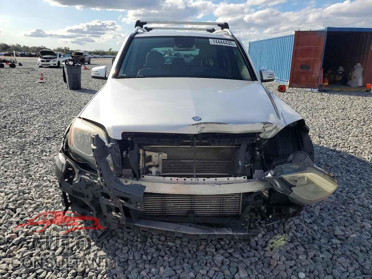 MERCEDES-BENZ GLK-CLASS 2015 - WDCGG0EB4FG412341