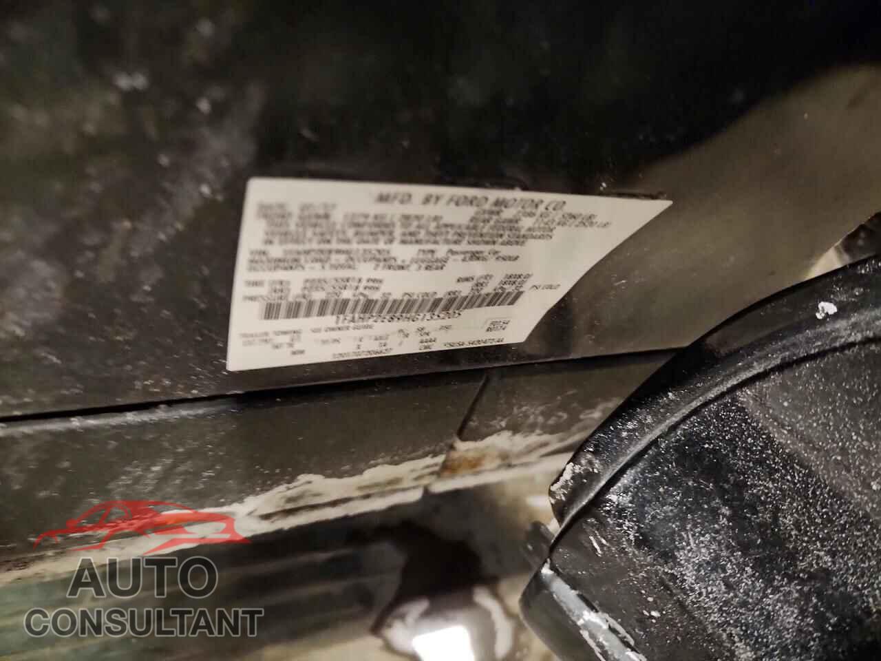FORD TAURUS 2017 - 1FAHP2E89HG135205