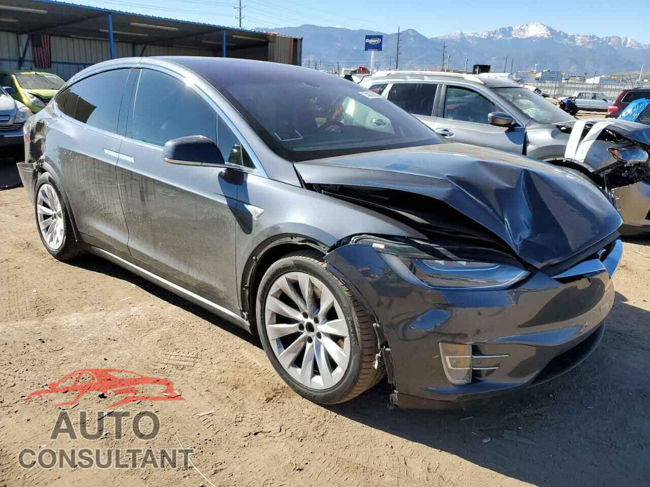 TESLA MODEL X 2016 - 5YJXCBE21GF012892