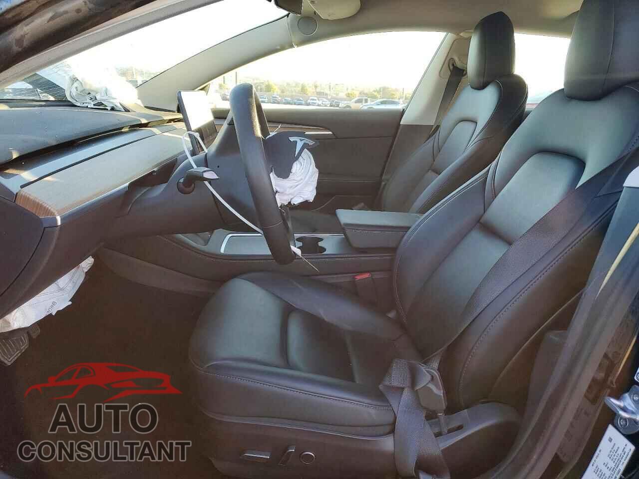 TESLA MODEL 3 2022 - 5YJ3E1EB8NF156004