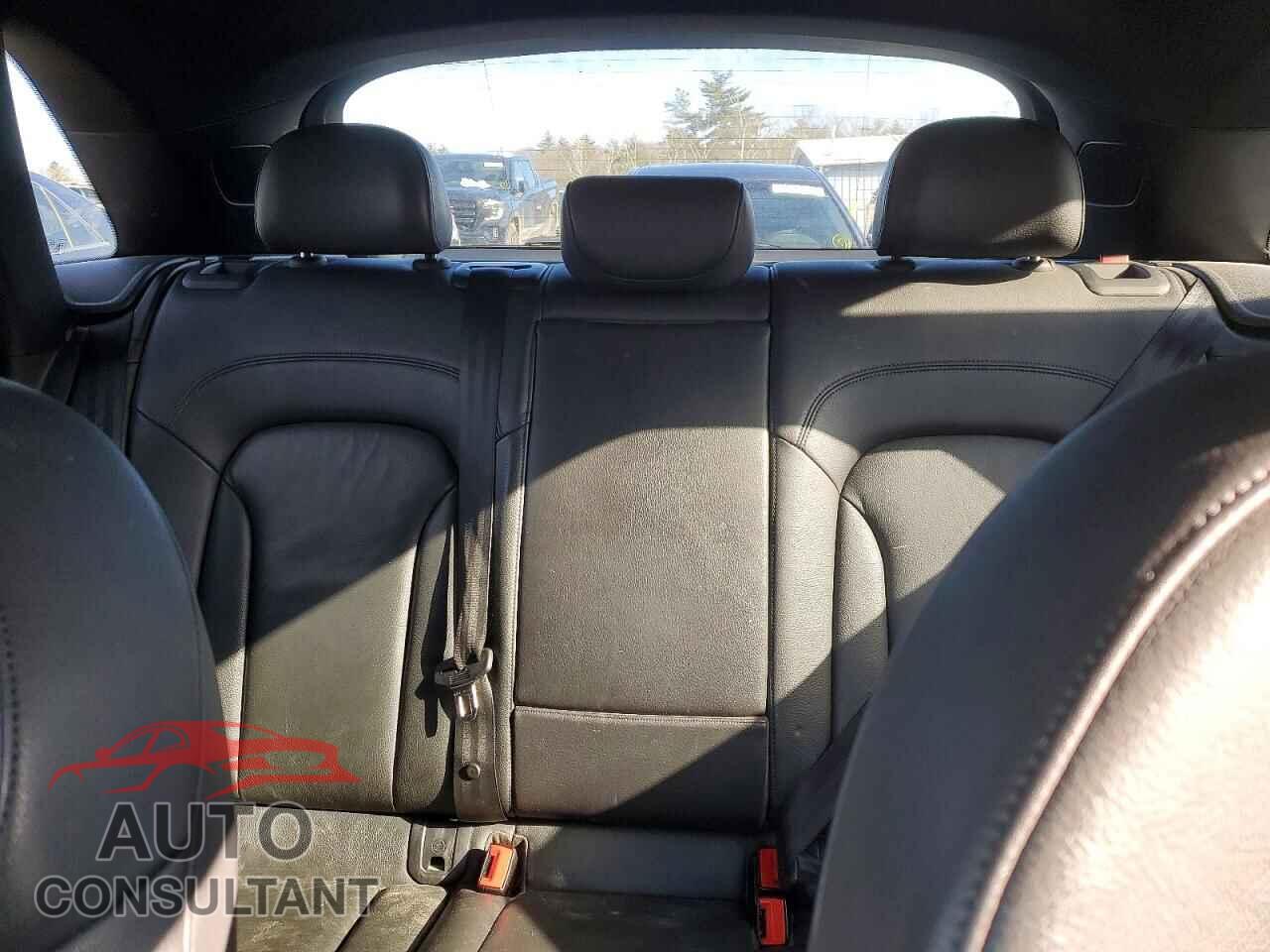 AUDI Q3 2015 - WA1GFCFS4FR003618