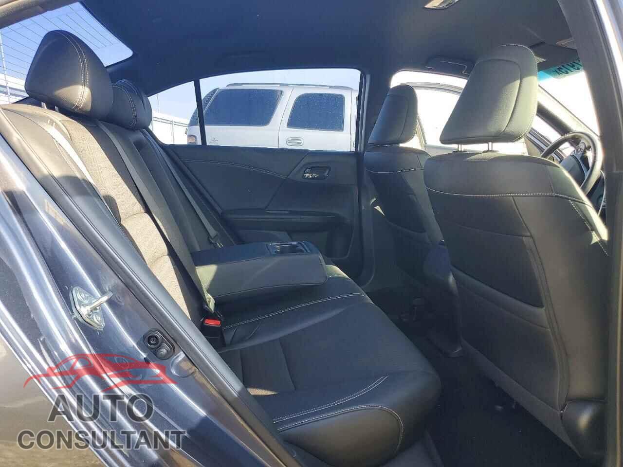 HONDA ACCORD 2017 - 1HGCR2F55HA044097