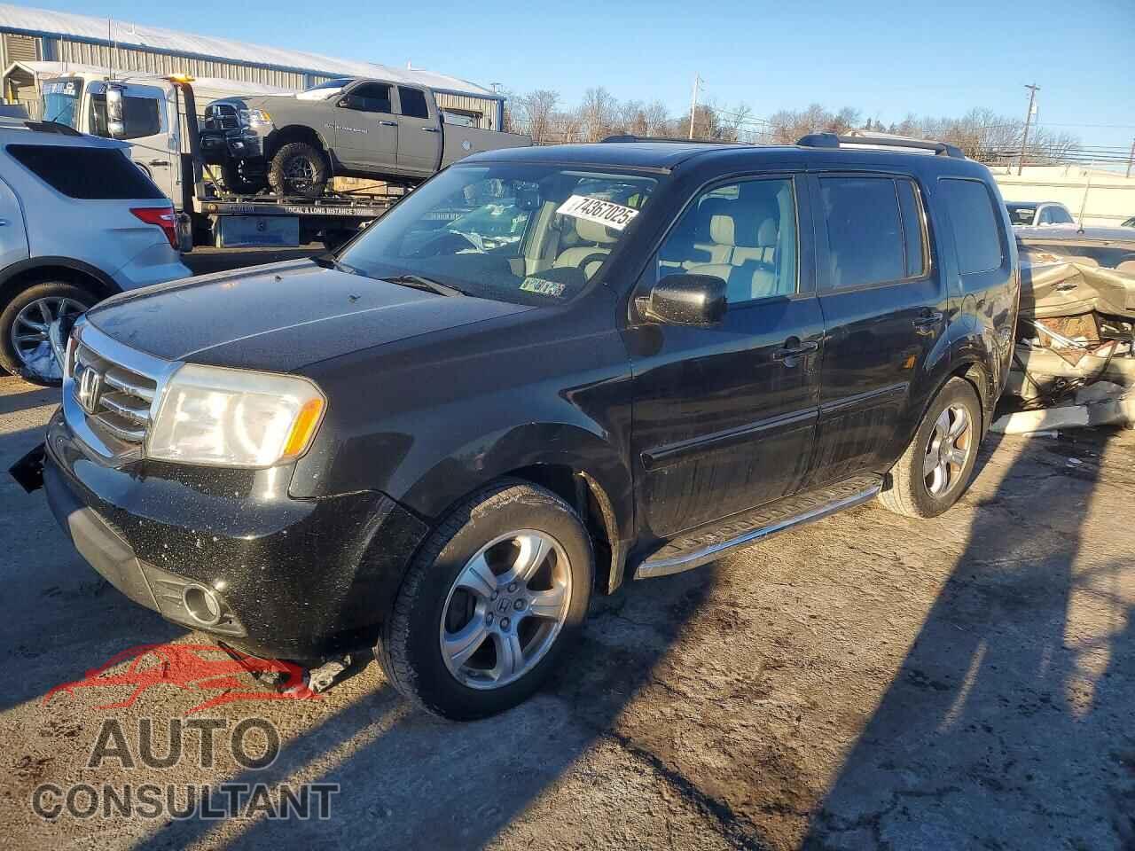 HONDA PILOT 2013 - 5FNYF4H57DB005485