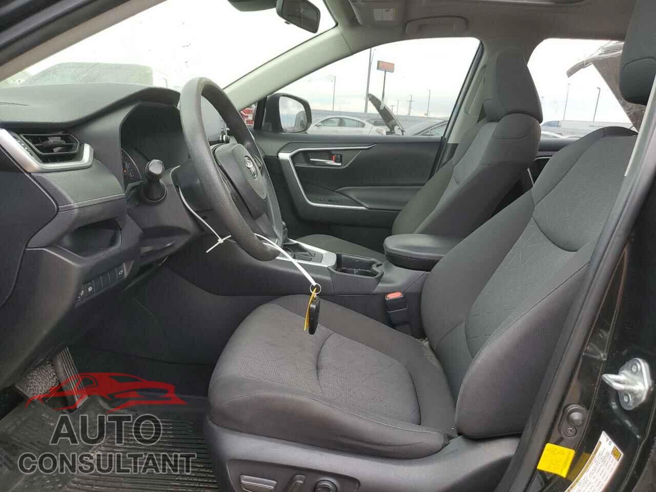TOYOTA RAV4 2019 - JTMP1RFV7KD012001