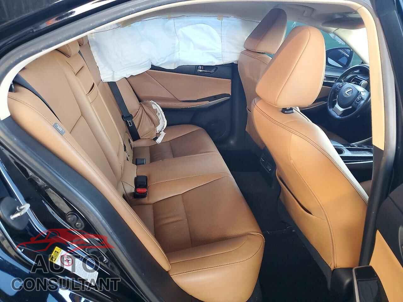 LEXUS IS 2015 - JTHBF1D20F5050416