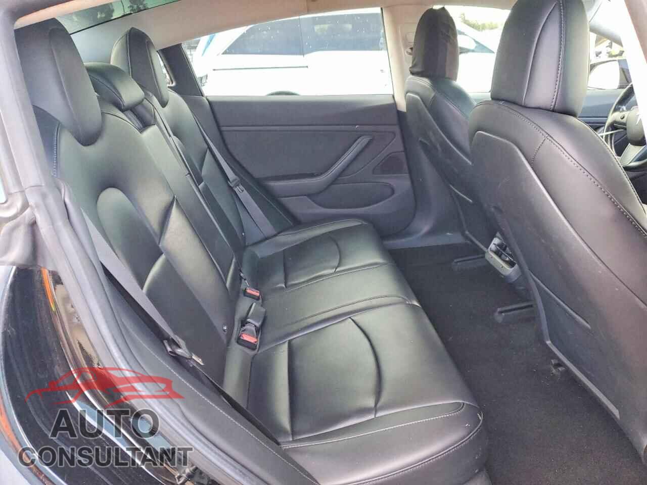 TESLA MODEL 3 2017 - 5YJ3E1EA1HF002391
