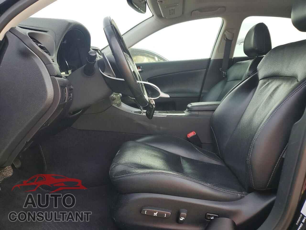 LEXUS IS 2012 - JTHBF5C2XC5168686
