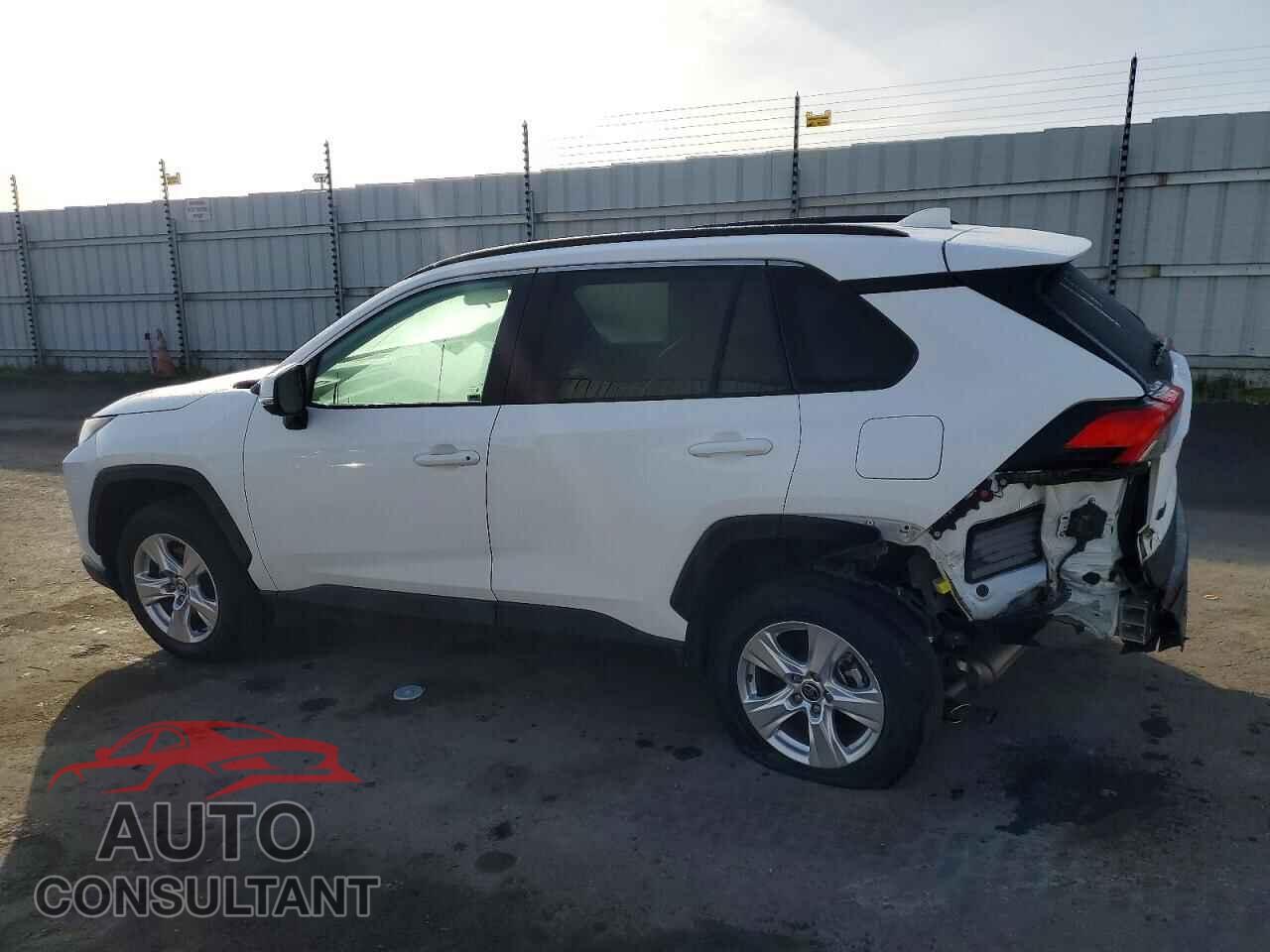 TOYOTA RAV4 2021 - 2T3P1RFV2MC242598