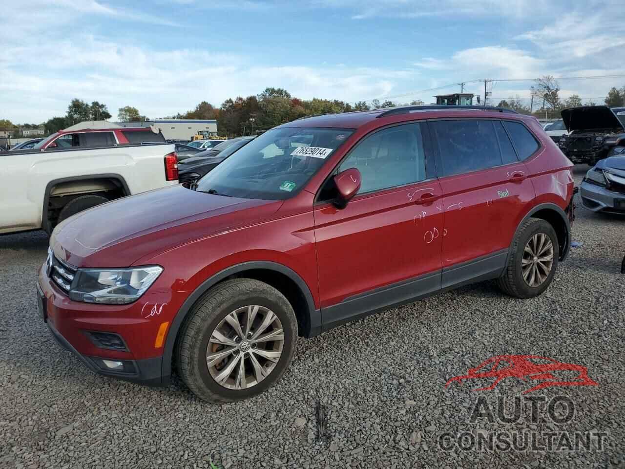 VOLKSWAGEN TIGUAN 2018 - 3VV0B7AX5JM023465