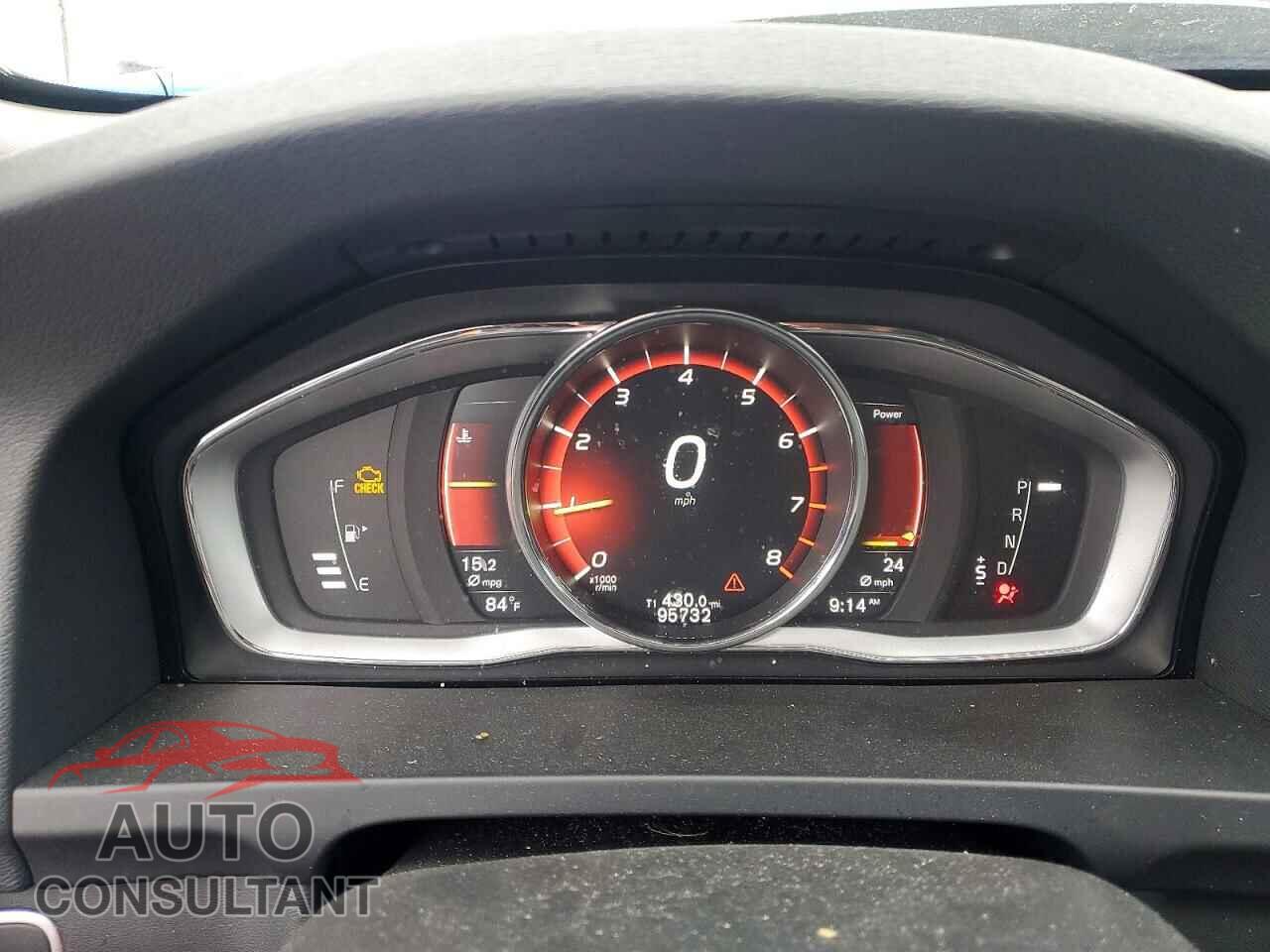 VOLVO V60 2018 - YV440MWK2J2058356