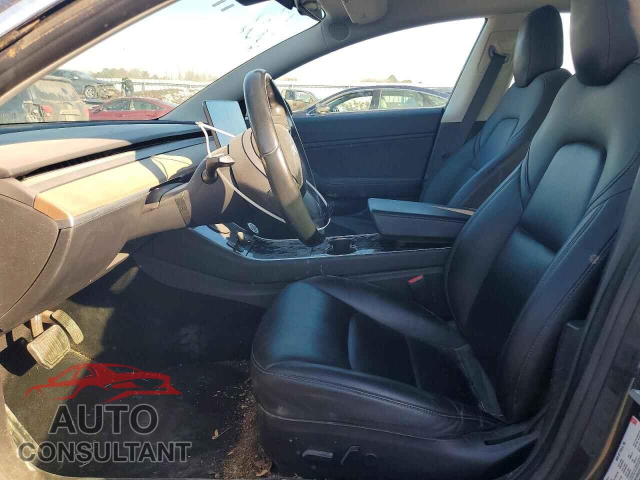 TESLA MODEL 3 2018 - 5YJ3E1EB5JF077223