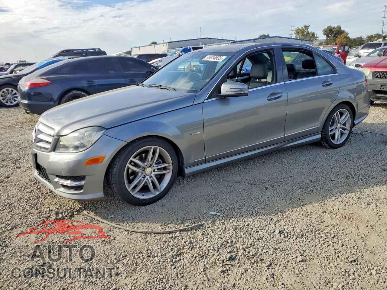 MERCEDES-BENZ C-CLASS 2012 - WDDGF4HB9CA610171