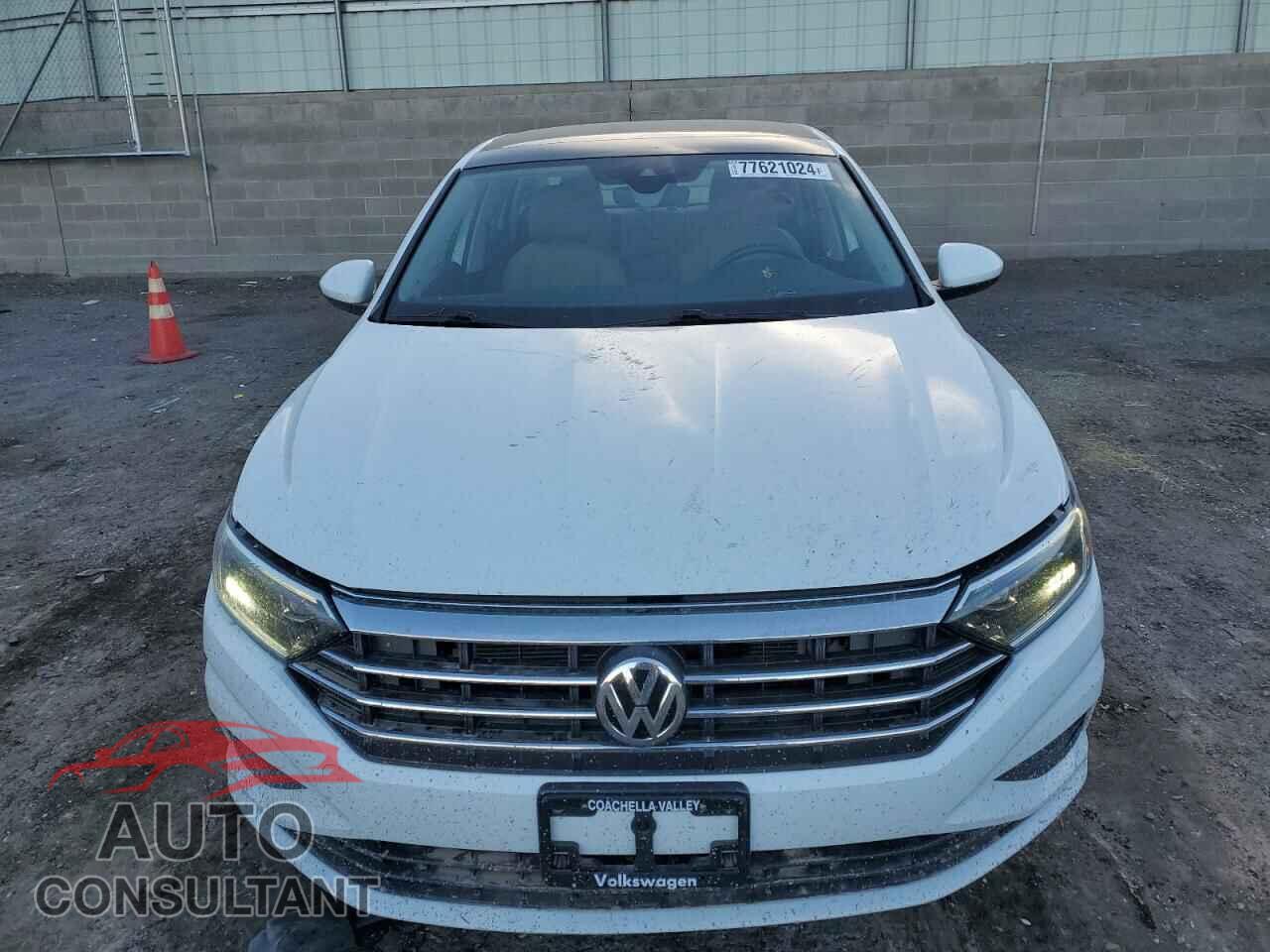 VOLKSWAGEN JETTA 2019 - 3VWE57BU5KM078951