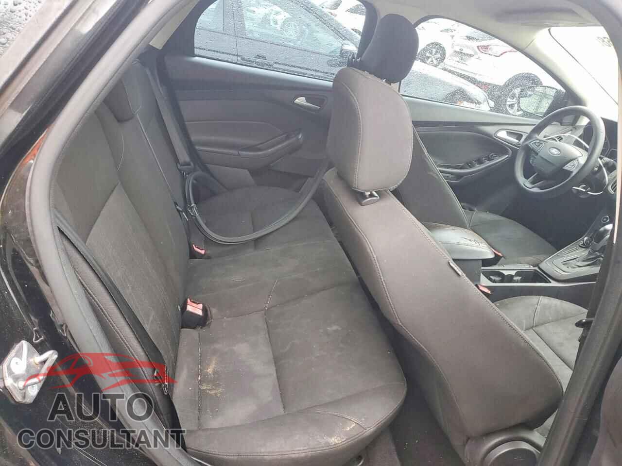 FORD FOCUS 2015 - 1FADP3F24FL244626