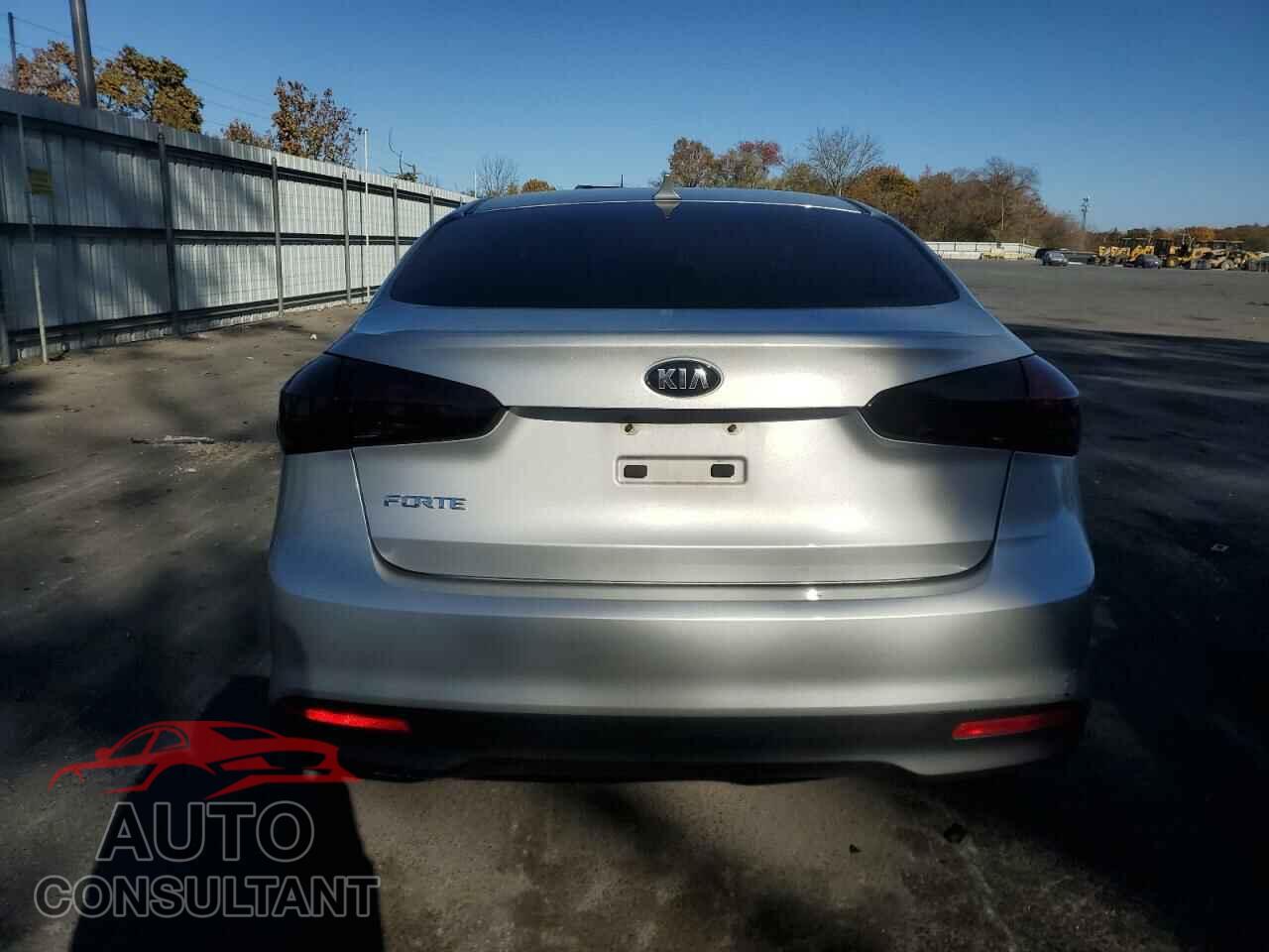 KIA FORTE 2017 - 3KPFK4A79HE096754
