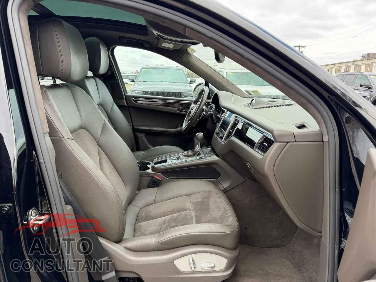 PORSCHE MACAN 2017 - WP1AB2A54HLB16167