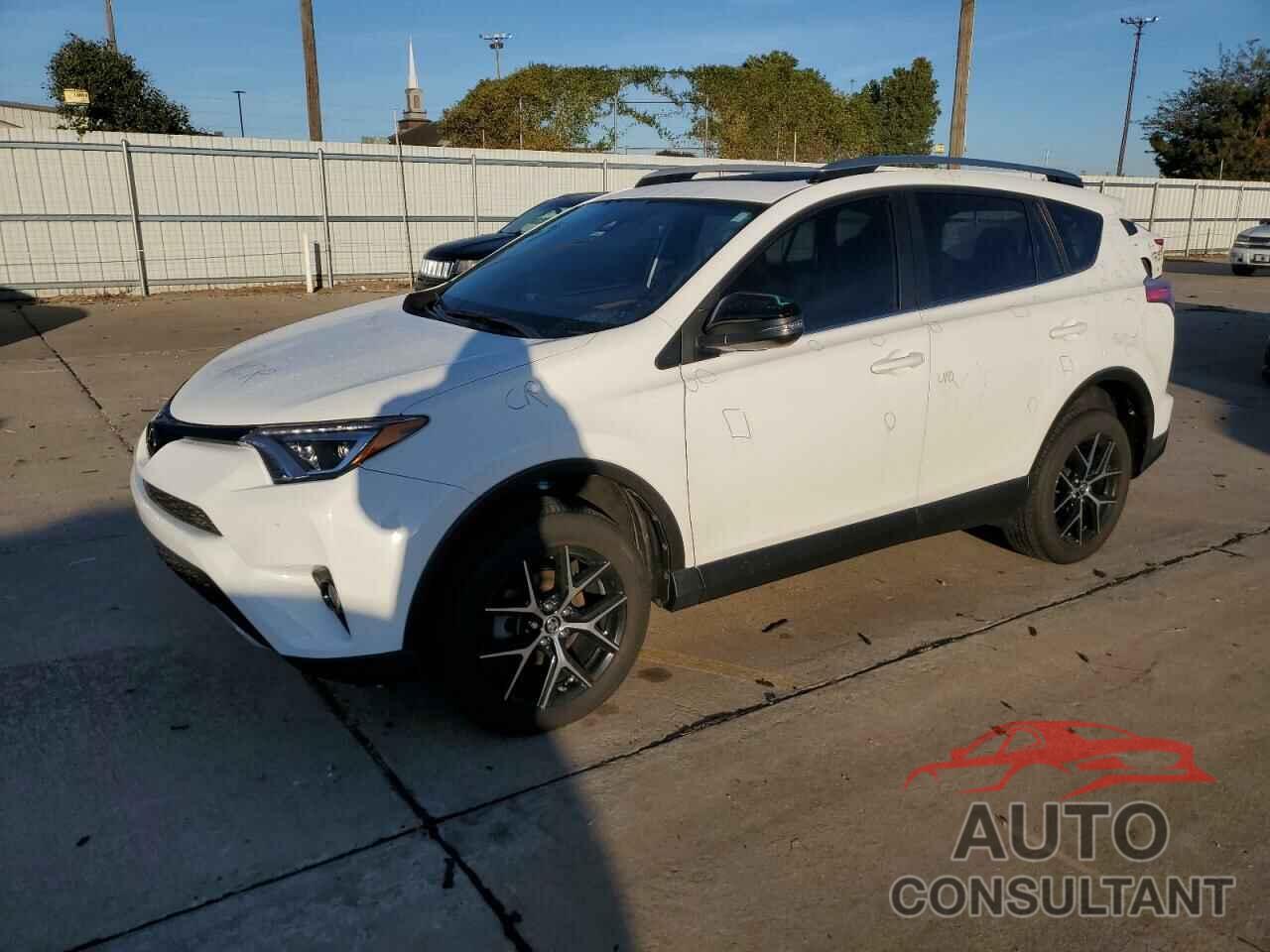 TOYOTA RAV4 2018 - JTMNFREV3JJ737590