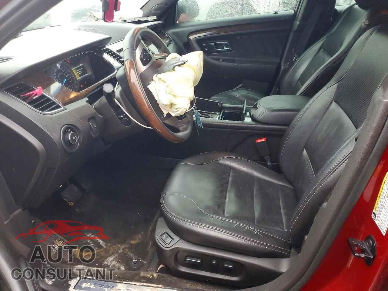 FORD TAURUS 2018 - 1FAHP2F83JG136256