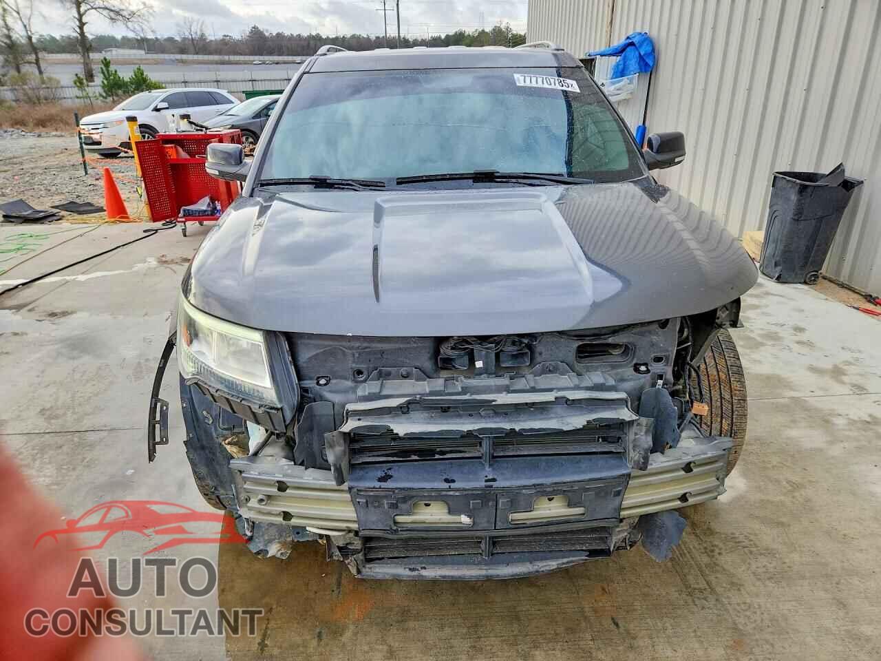 FORD EXPLORER 2018 - 1FM5K7D8XJGB84540