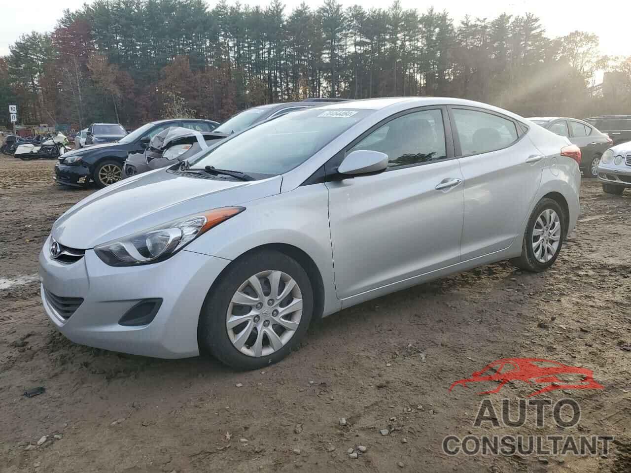HYUNDAI ELANTRA 2013 - 5NPDH4AE2DH202102