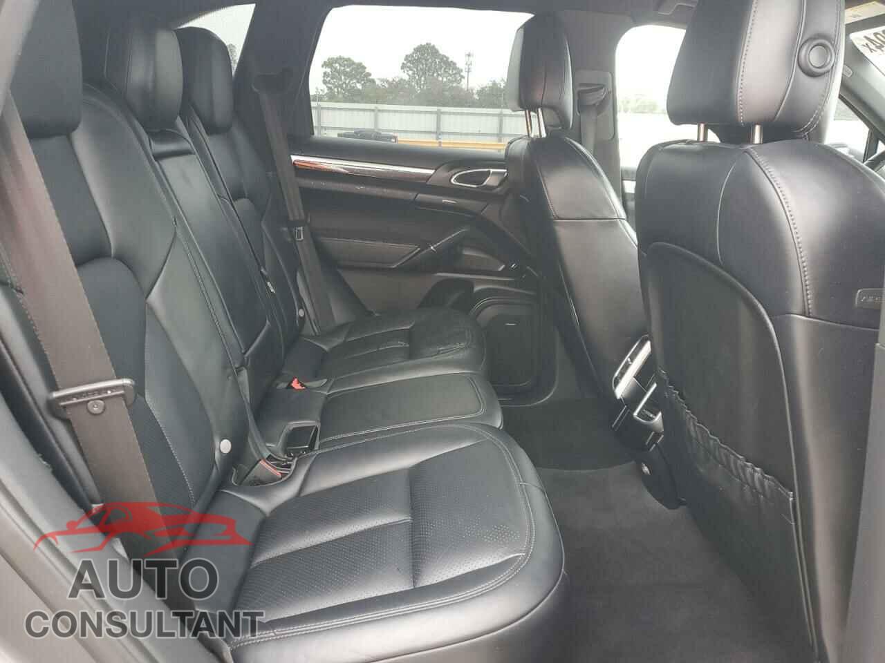 PORSCHE CAYENNE 2016 - WP1AA2A21GLA03994