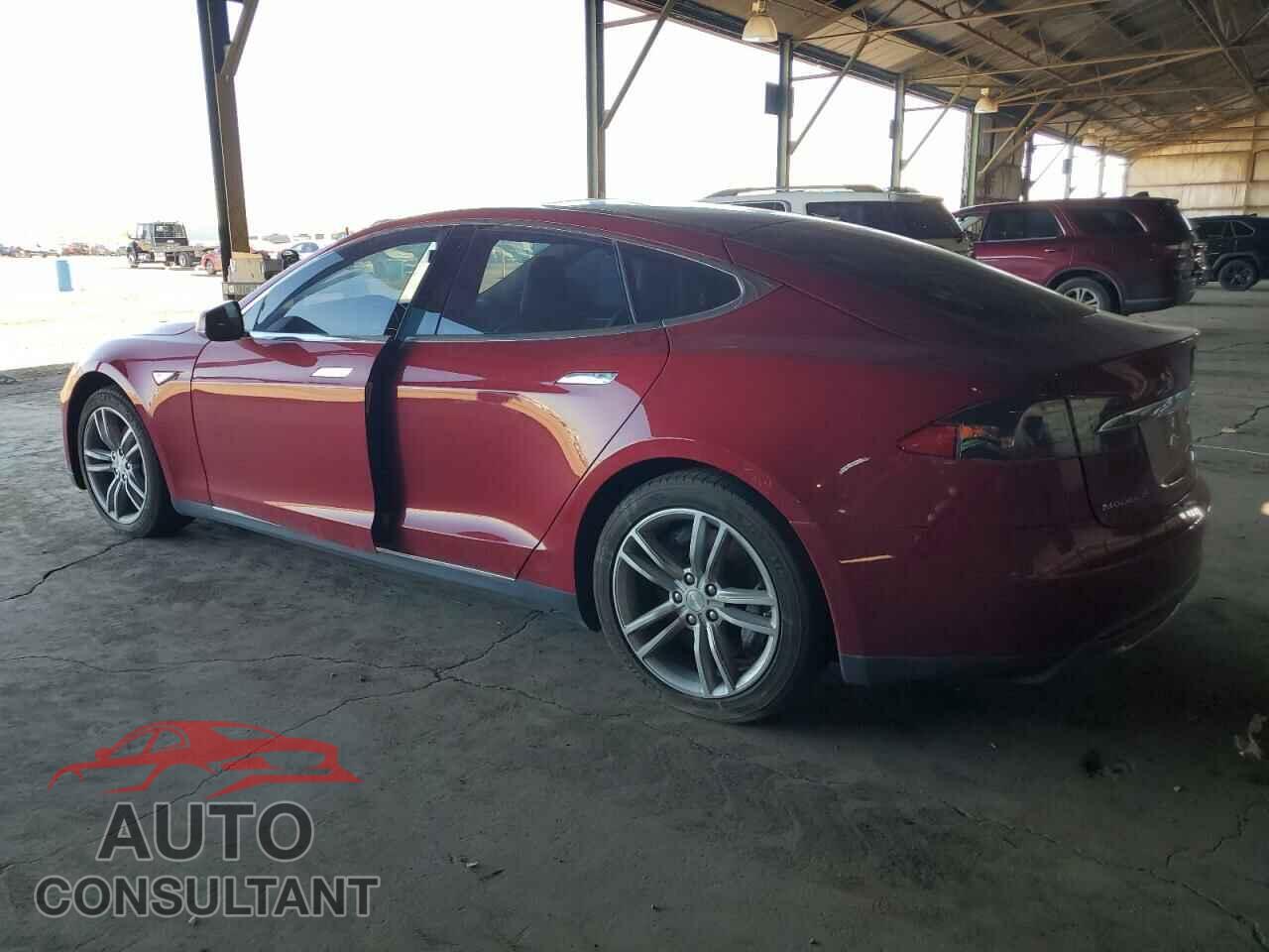 TESLA MODEL S 2013 - 5YJSA1DN5DFP17499