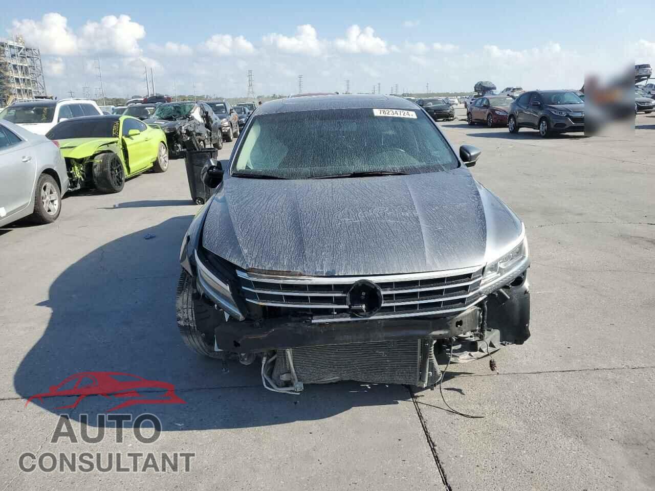 VOLKSWAGEN PASSAT 2018 - 1VWBA7A34JC004007