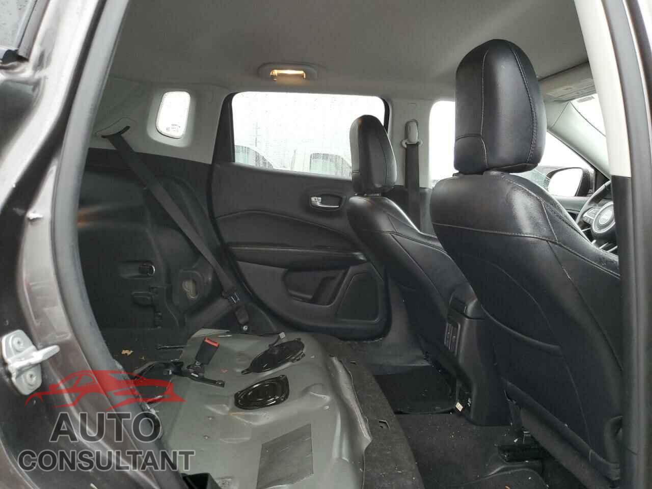 JEEP COMPASS 2019 - 3C4NJDCB4KT724013