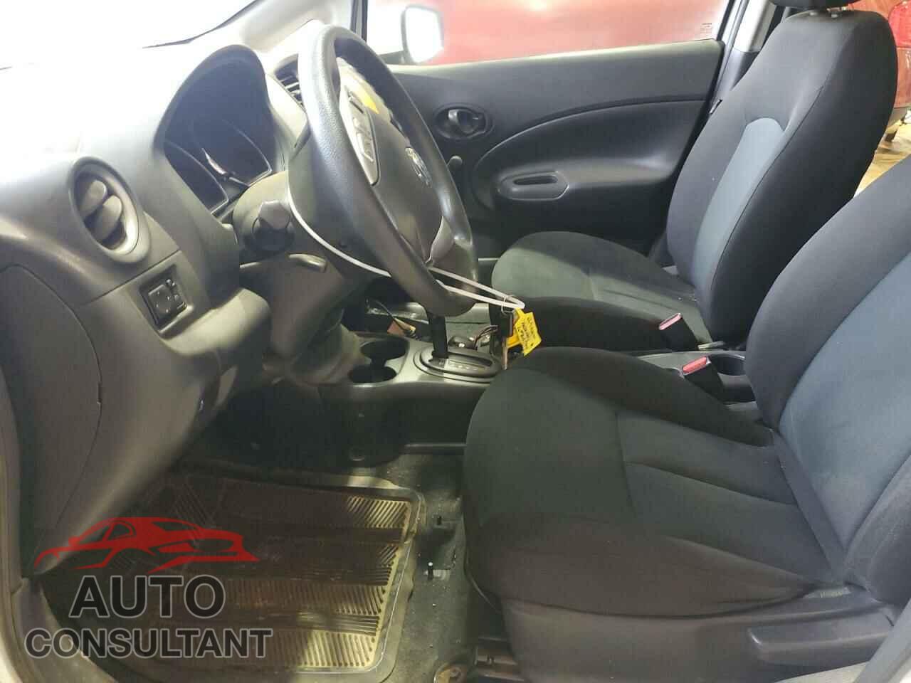 NISSAN VERSA 2016 - 3N1CE2CP4GL407581